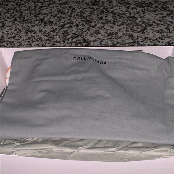 Men’s size 11 Balenciaga sneakers - Picture 2 of 5